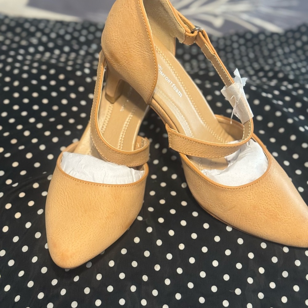 Elegant Tan Women's Shoes